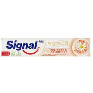 Signal Integral8 Kamilka&Morská soľ zubná pasta 75ml