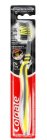 Colgate Zig Zag Charcoal Medium zubná kefka 1ks