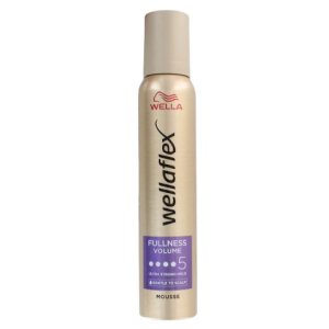Wellaflex Fullness 5 penové tužidlo 200ml 